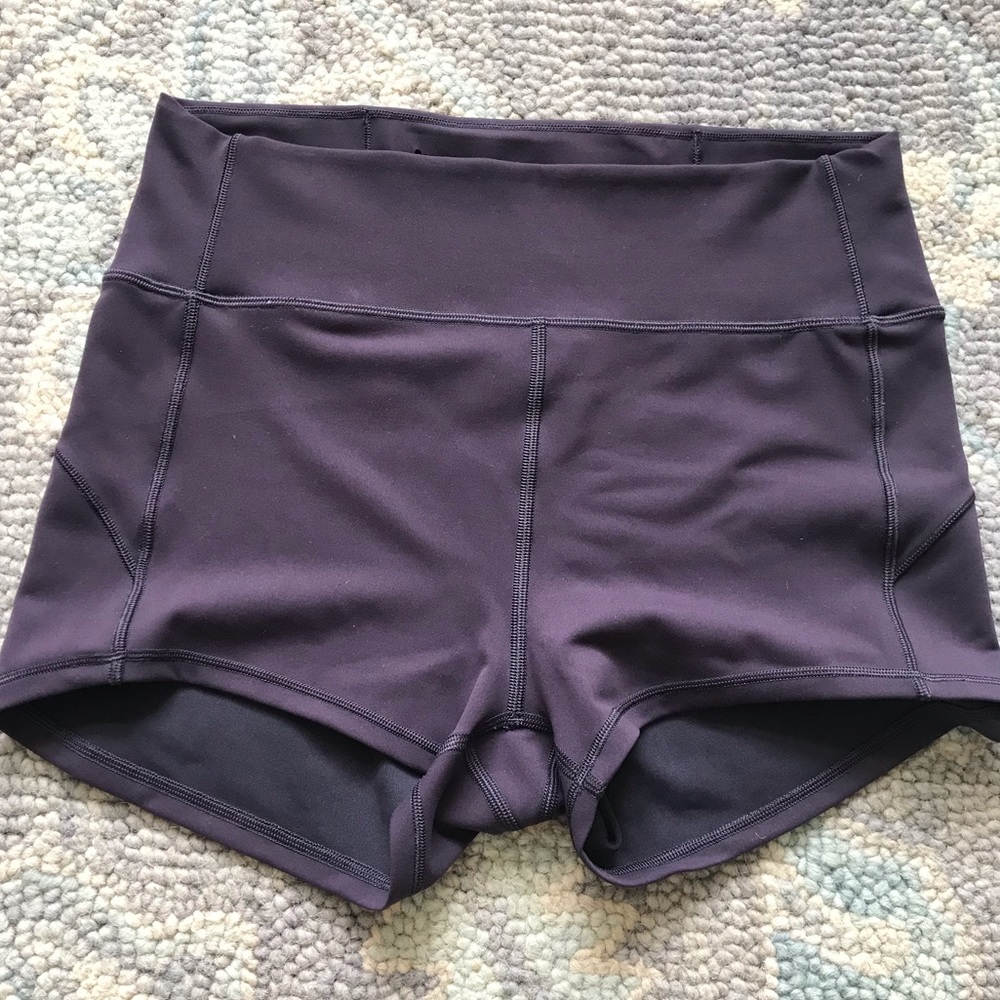 ❤️Lululemon❤️like new dark purple spandex shorts